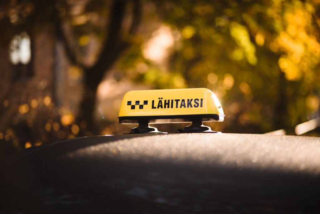 Laadunvalvonta on Lähitaksin laatulupauksen perusta