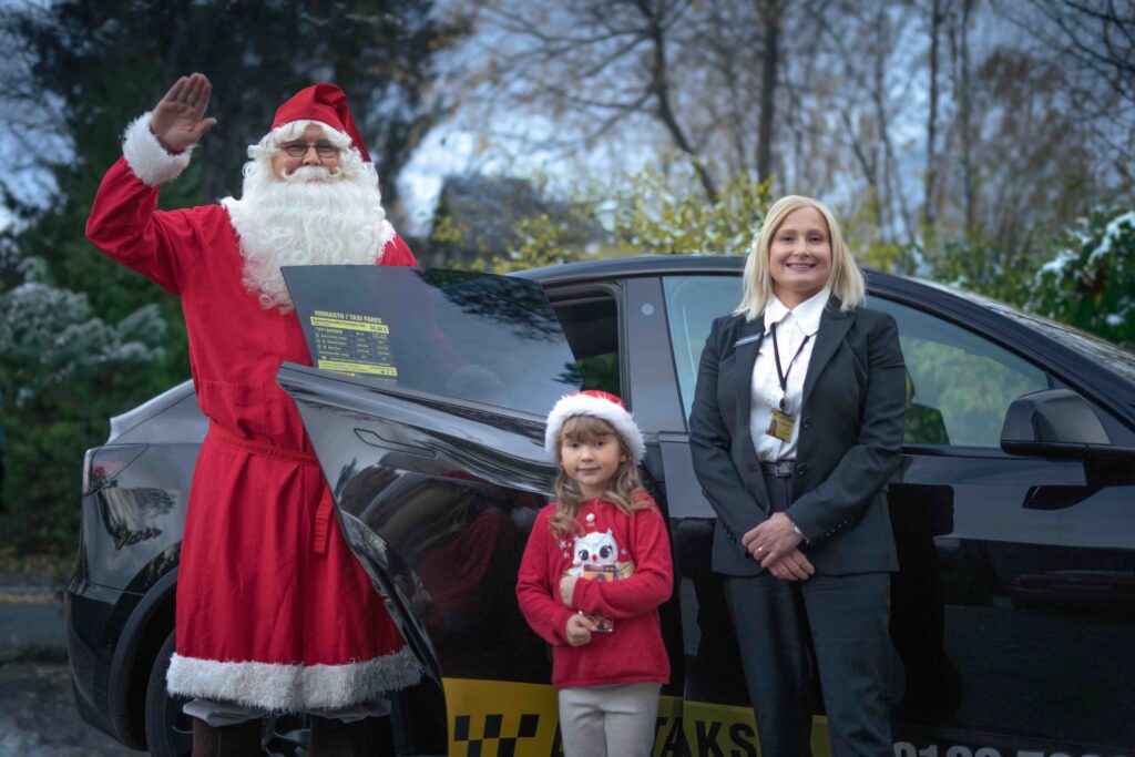 Kuukauden lähitaksilaiset ❤️ Erina, Lilli, Justiina, Brigita ja Leo
