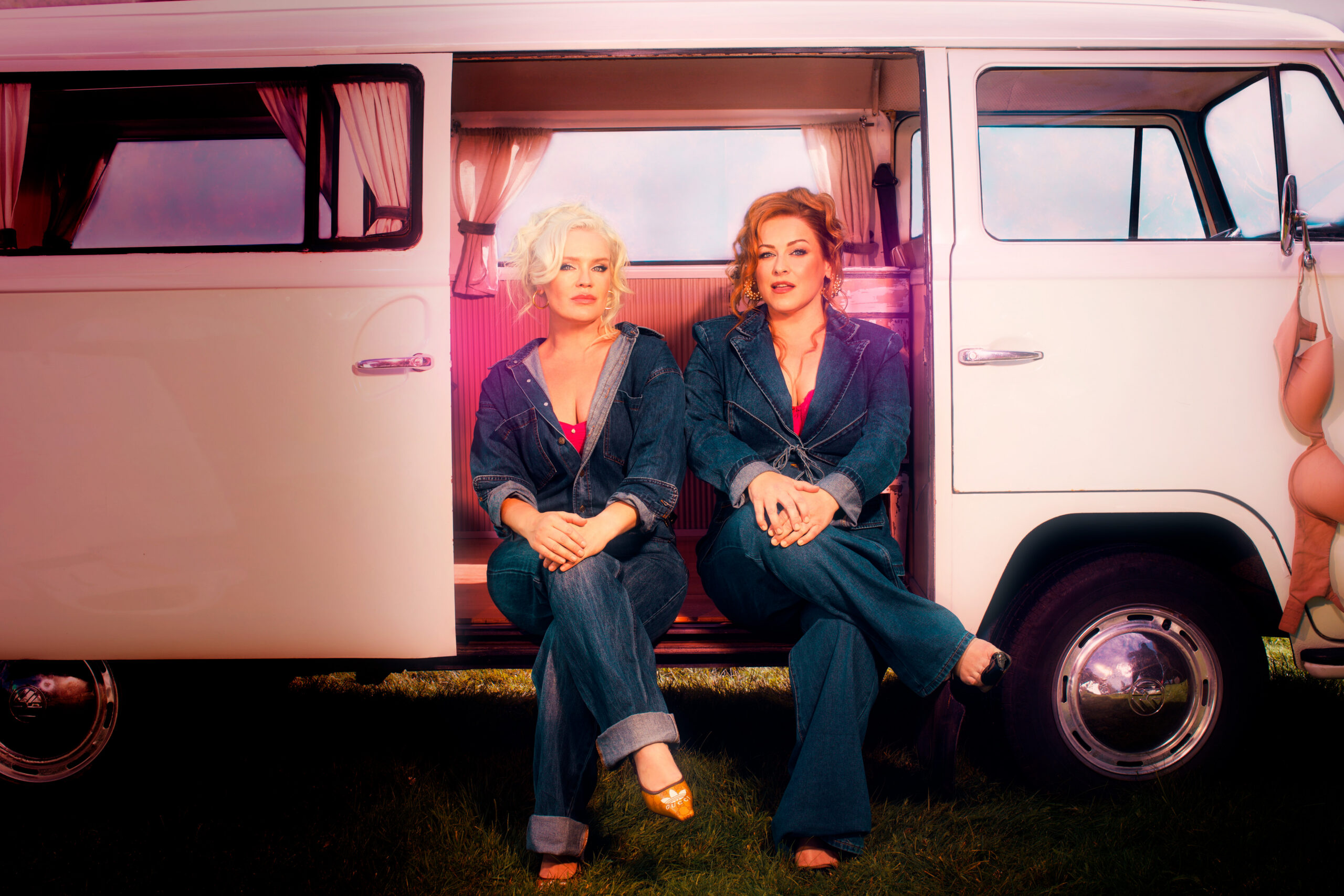 Lähitaksi on Nylon Beatin juhlavuoden 2026 virallinen taksi- ja pääyhteistyökumppani